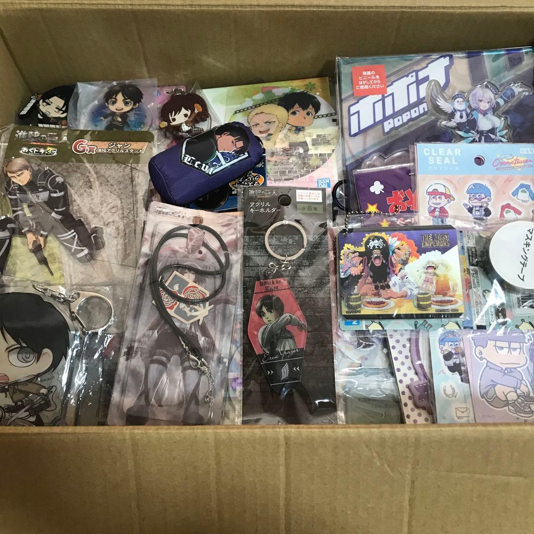 アニメグッズ　大量まとめ売り600点以上