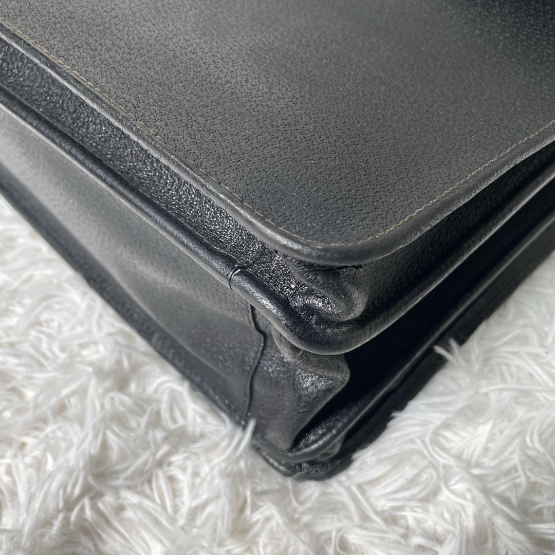 PRADA プラダ　ビジネスバッグ　レザー　ブラック　黒　本革　シボ革