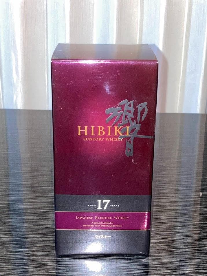 サントリー 響 17年 700ml 未開栓 外箱付