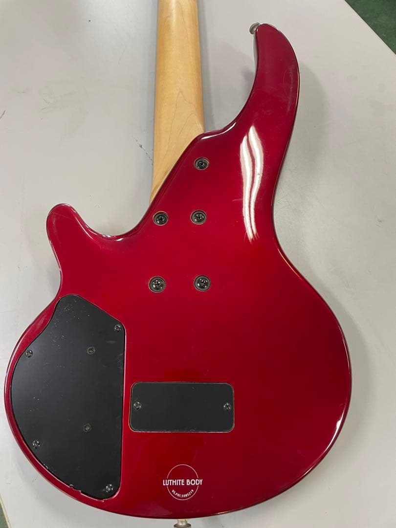 エレキベース 4弦 赤