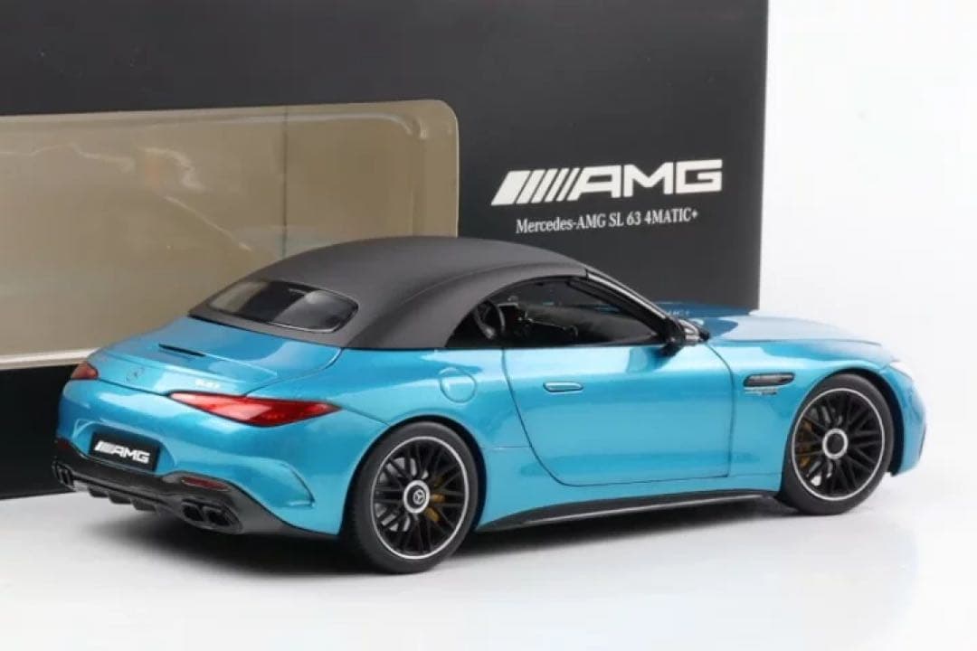 【未開封】1/18メルセデス特注品AMG SL(R232)ハイパーブルー
