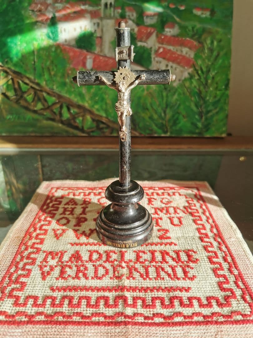 アンティーク フランス アルファベット＆フレーミング刺繍サンプラー ピンク格子