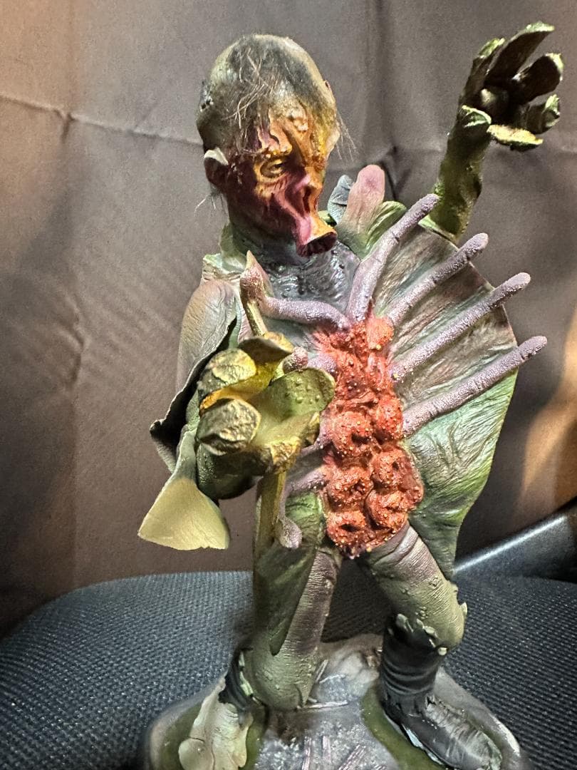 モンスター・マニアックス 悪魔の植物人間 1/6スタチュー