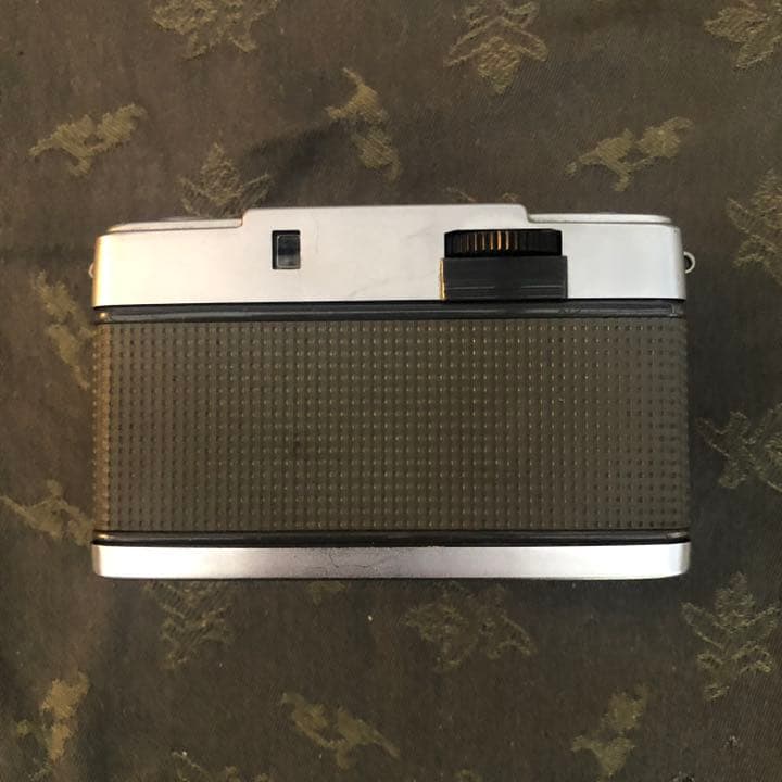 フィルムカメラ OLYMPUS PEN EE S