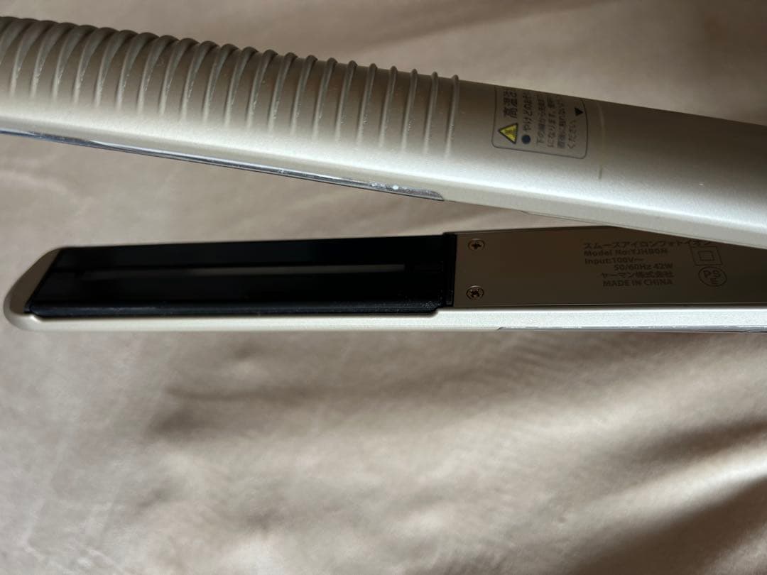 【ほぼ未使用】ヤーマン　ストレートヘアアイロン