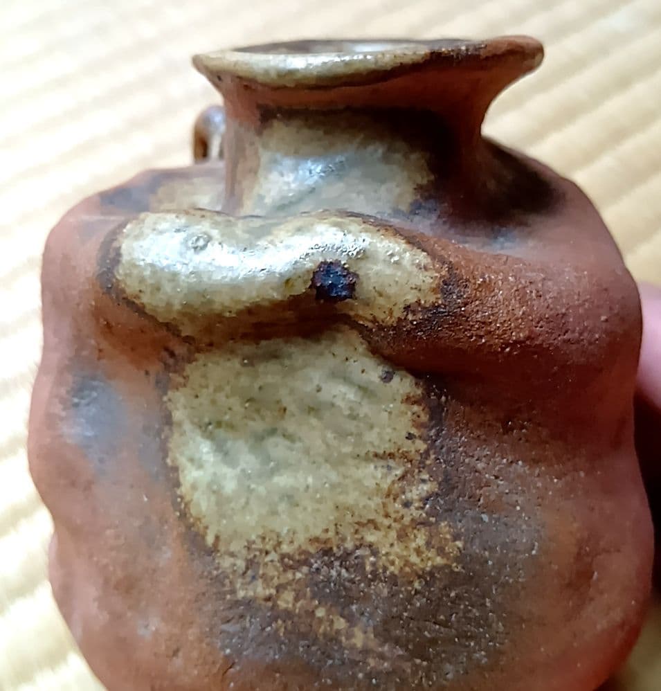 骨董品　徳利　花入　花瓶　異形　へこみ　落款【坂】　備前焼　信楽焼　陶芸