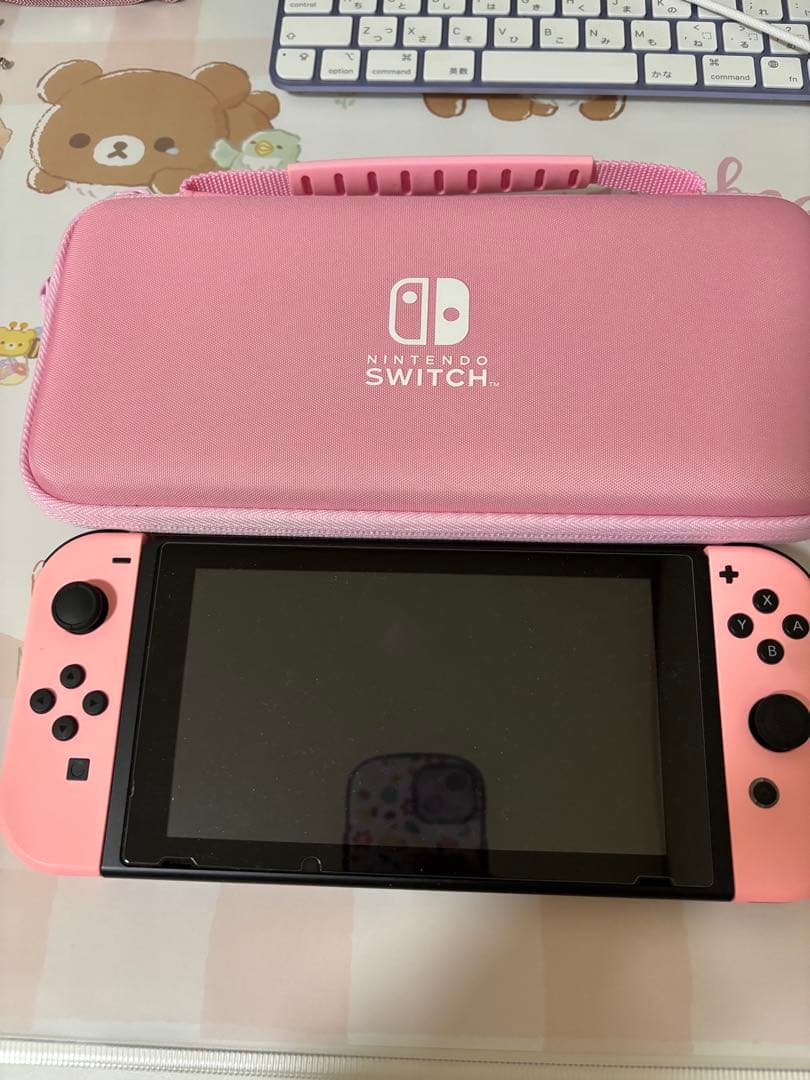 Nintendo Switch ピンク 本体 キャリングケースや周辺機器
