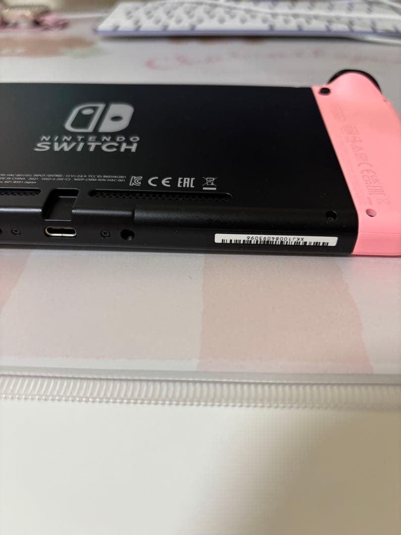 Nintendo Switch ピンク 本体 キャリングケースや周辺機器