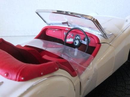 特価 京商 (1/18) トライアンフ TR3A