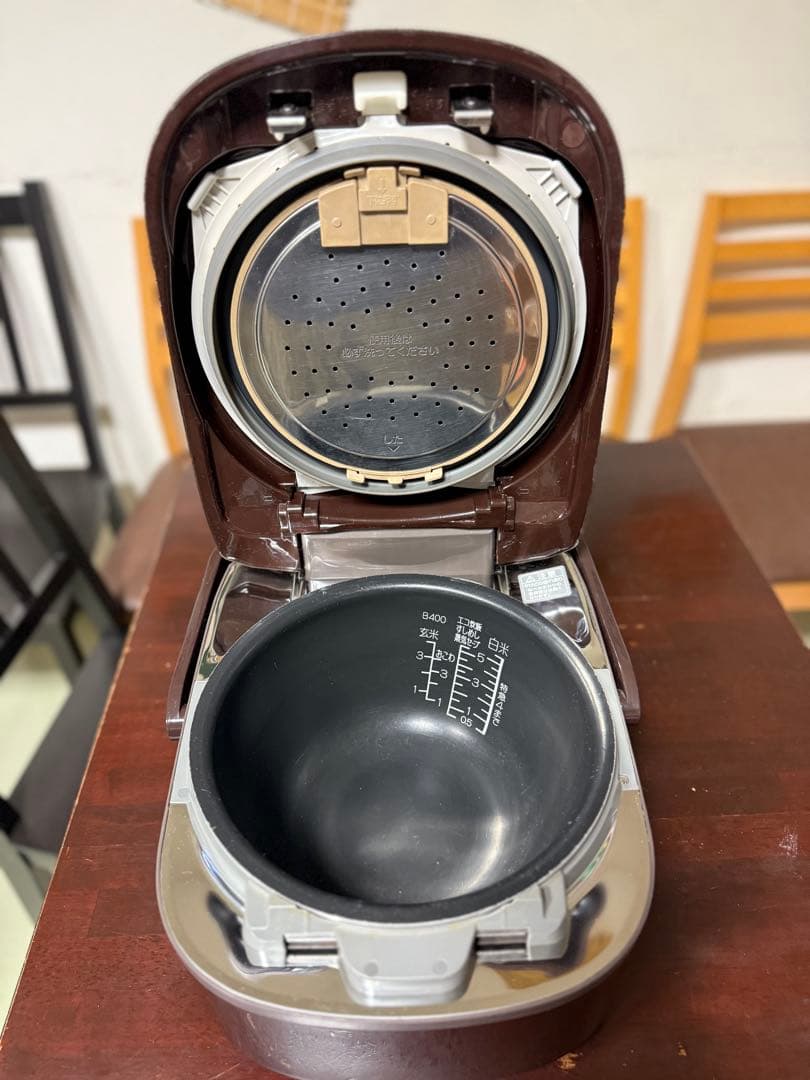 IH圧力炊飯器 デジタル表示