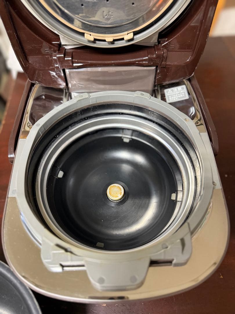 IH圧力炊飯器 デジタル表示