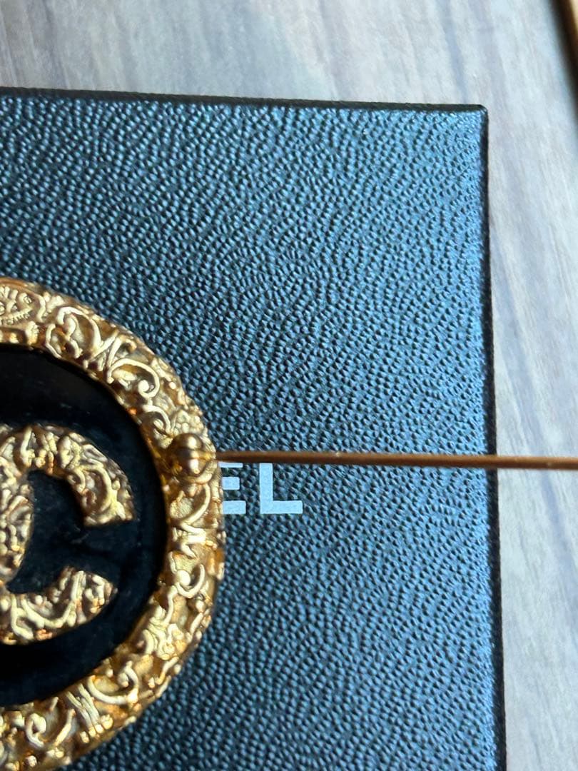 CHANELシャネル　超レア　ヴィンテージ　ブラック　溶岩ブローチ