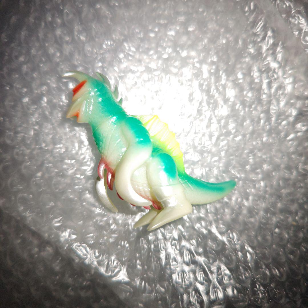 ゴジラ　ガイガン　ソフビ　蓄光　10cm