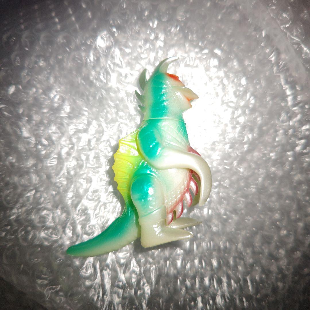 ゴジラ　ガイガン　ソフビ　蓄光　10cm