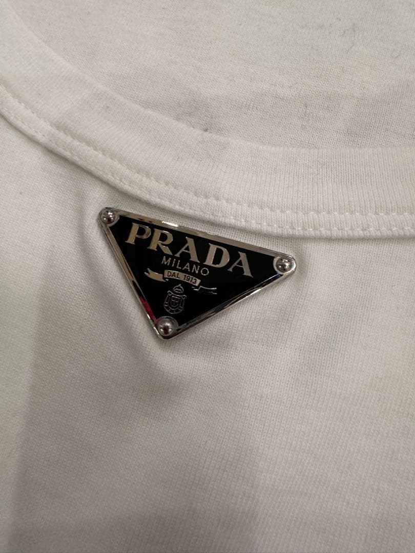 PRADA ホワイト タンクトップ