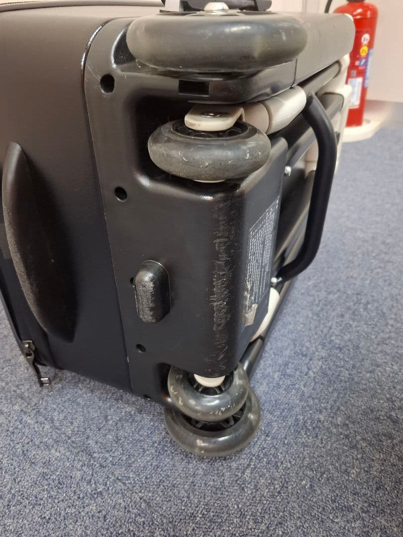 Dudode 子供が乗れるキャリーケース　白×黒