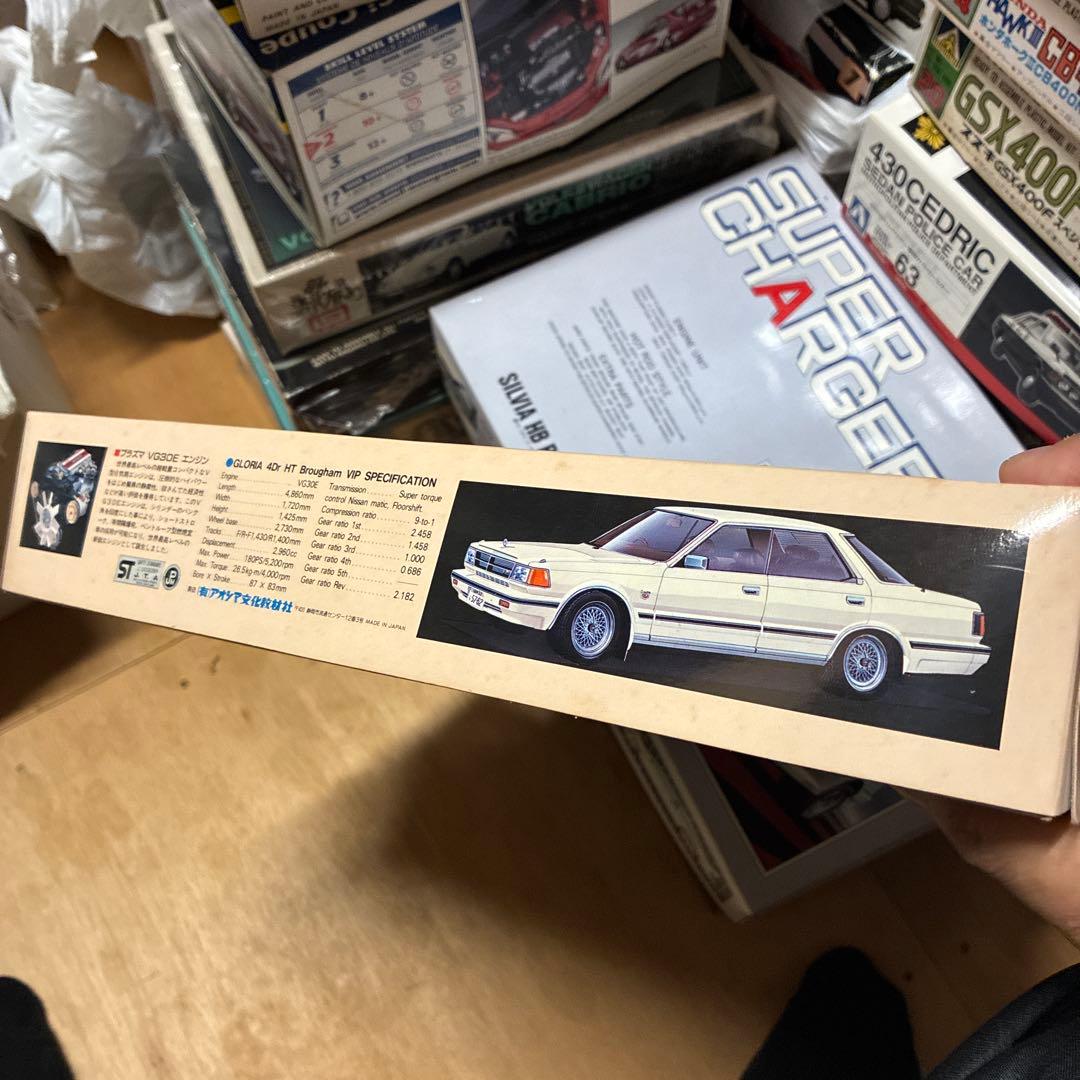 青島V6 GLORIA 4Dr HT スーパーチャージャー絶版