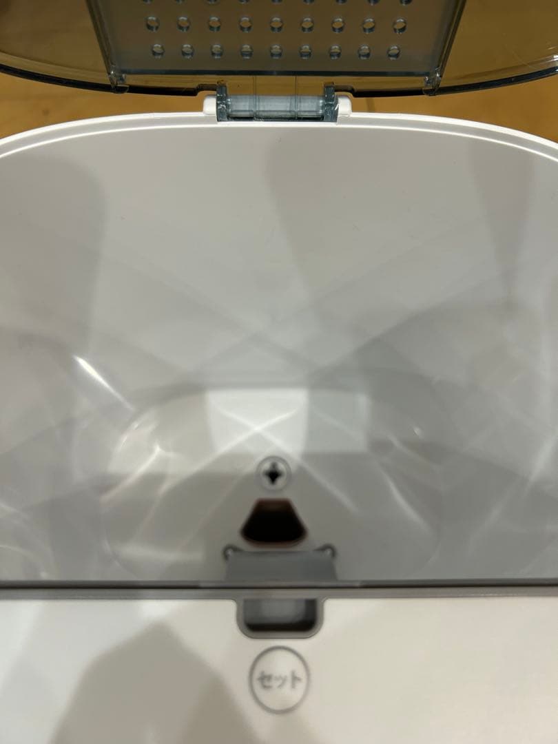 週末限定お値下げ　カリカリマシーン V2C 自動給餌器　猫　 中古美品