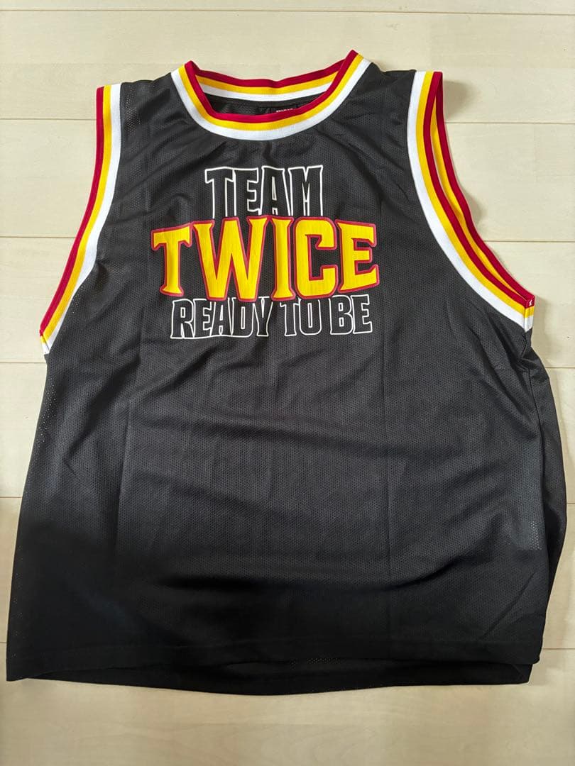 TWICEモモ　タンクトップユニフォーム　おまけ付き
