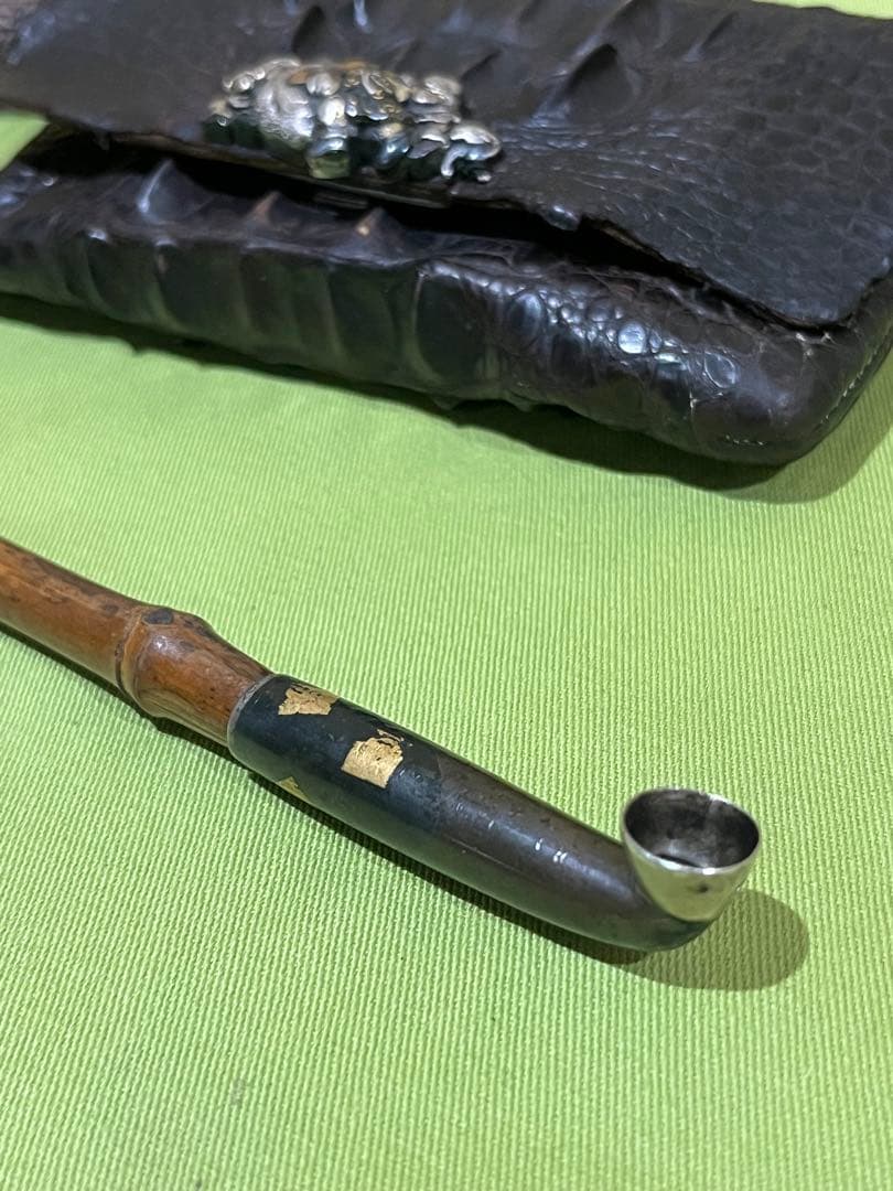 喫煙具　当時物　クロコダイル　煙管入れ　煙管　金銀装飾