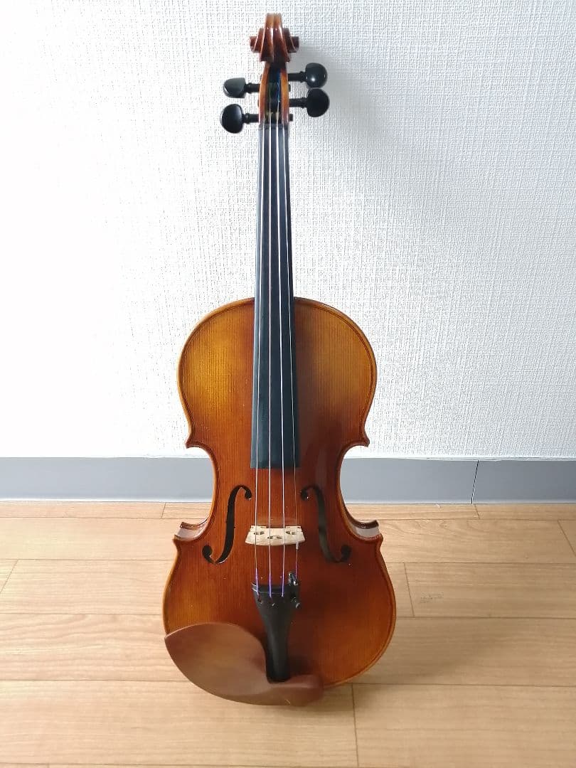 モダンヴァイオリン　(a modern french　violin)