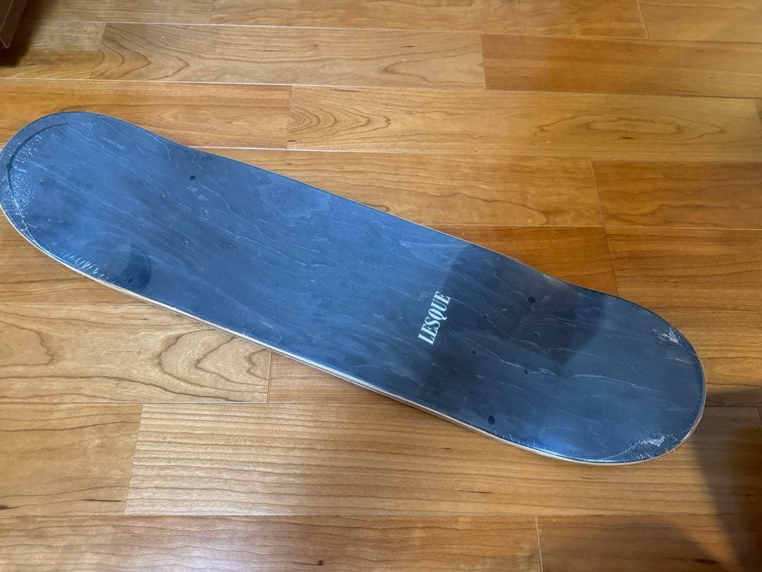 lesque レスケ　スケートボードデッキ 7.5 x 29.0 テープ付き