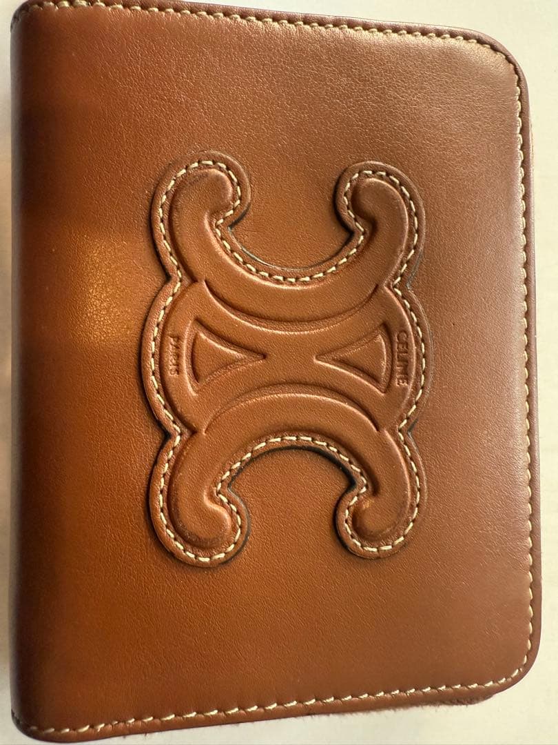 p*2様 セリーヌ　キュイル トリオンフ コンパクトジップ