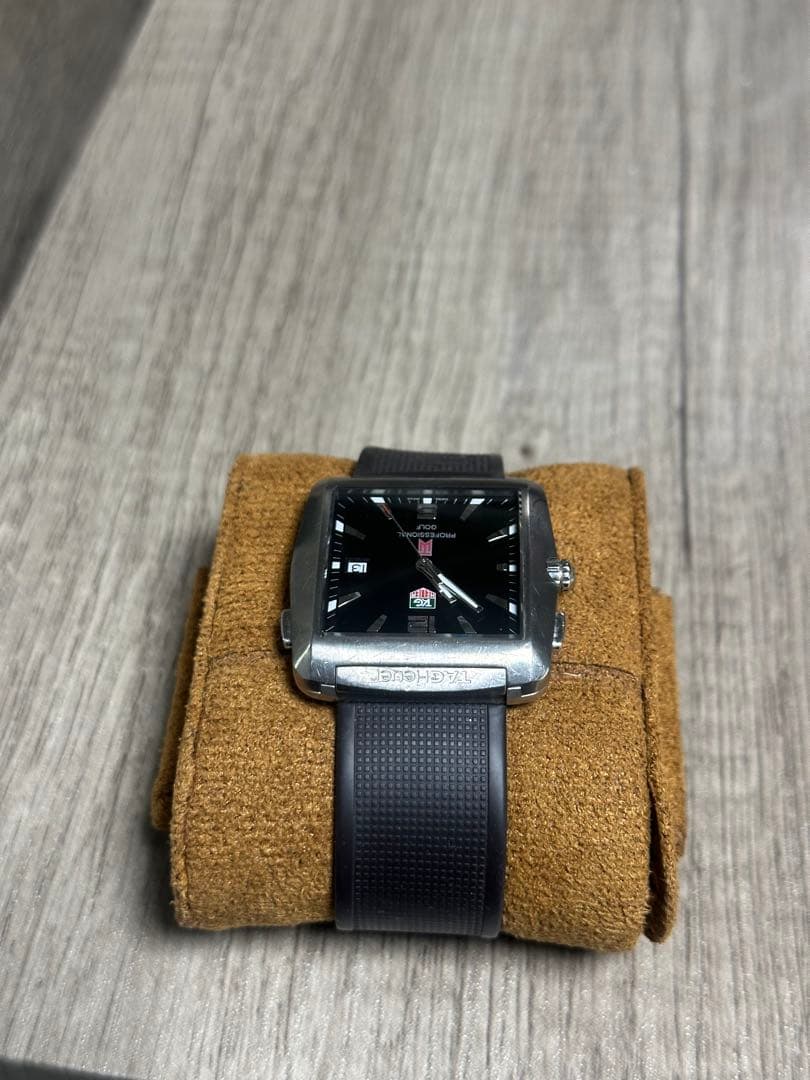 タグホイヤー (TAG HEUER) 限定版タイガーウッズ時計