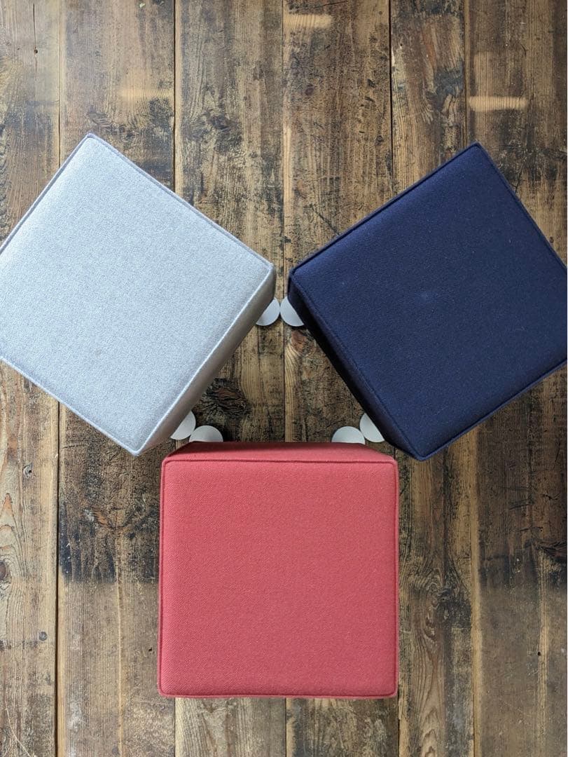 【SALE】キューブ型スツール （赤・レッド）