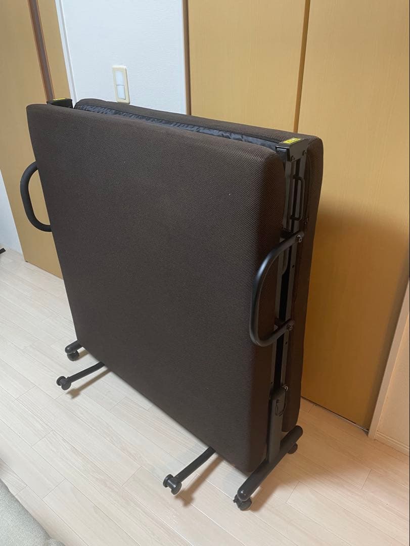 送料込み！　簡易ベッド