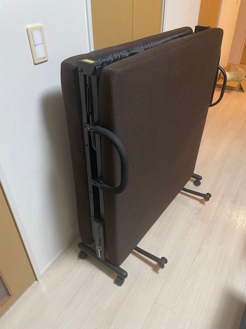 送料込み！　簡易ベッド
