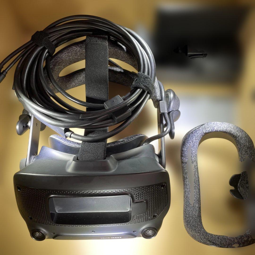 未使用に近い　VALVE INDEX VRヘッドセットと付属ケーブル