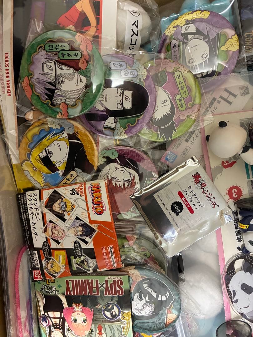 アニメグッズ ノンジャンル 大量 まとめ売り アクスタ 缶バッジ マスコット 他
