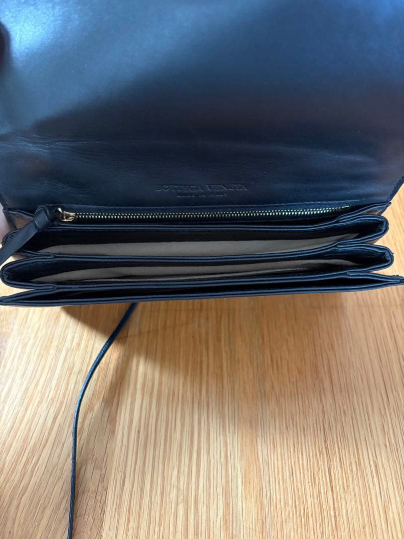 BOTTEGA VENETA 編み込みブラックパーティーバッグ