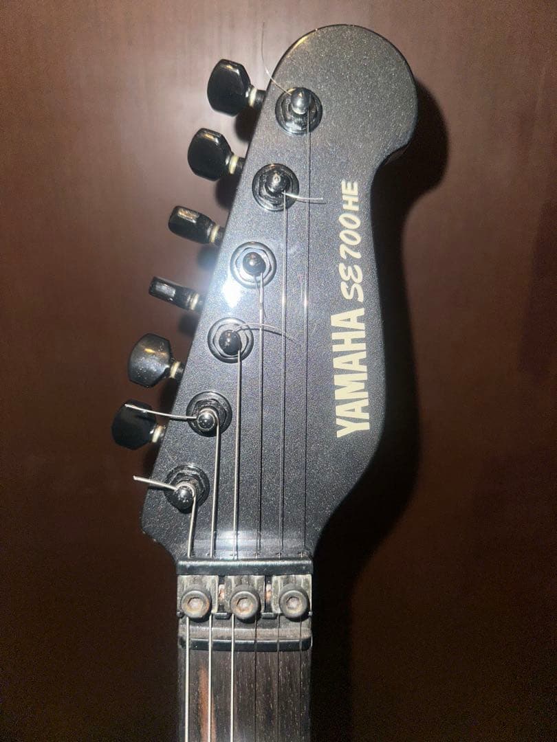 YAMAHAストラトシェイプの SE700E