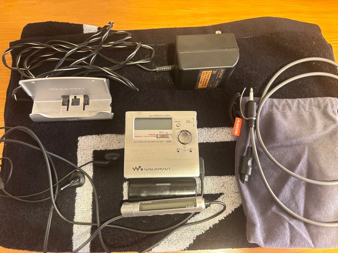 SONY ウォークマン MDプレーヤーMZ-R909