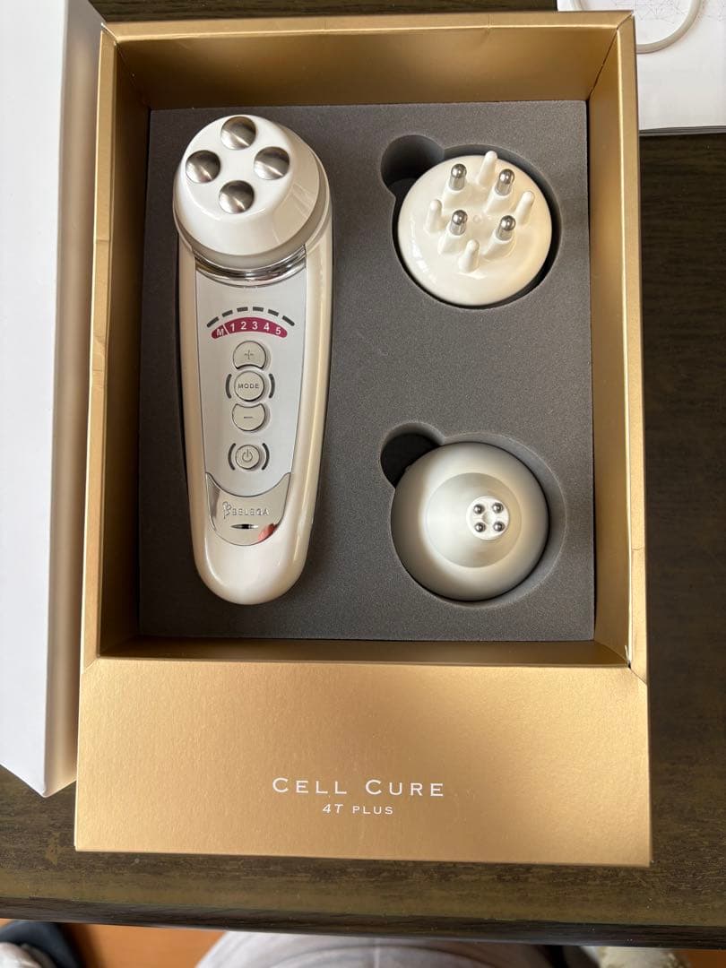 最終値下げ！Cell Cure 4T Plus 美顔器　美品