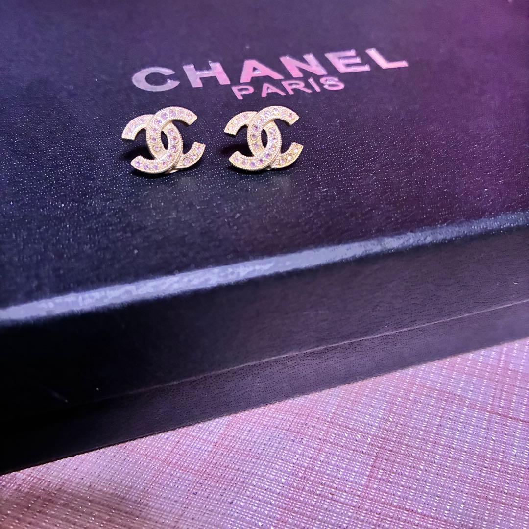 CHANEL【正規品】ゴールドピアス