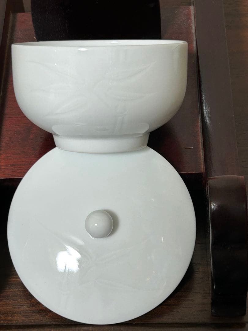 新品未使用 日本の銘窯 人間国宝 井上萬二作 白磁彫文 蓋付湯呑 汲出椀 五客
