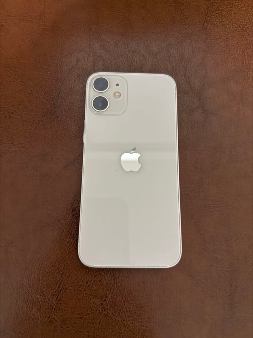 iPhone 12 mini ホワイト