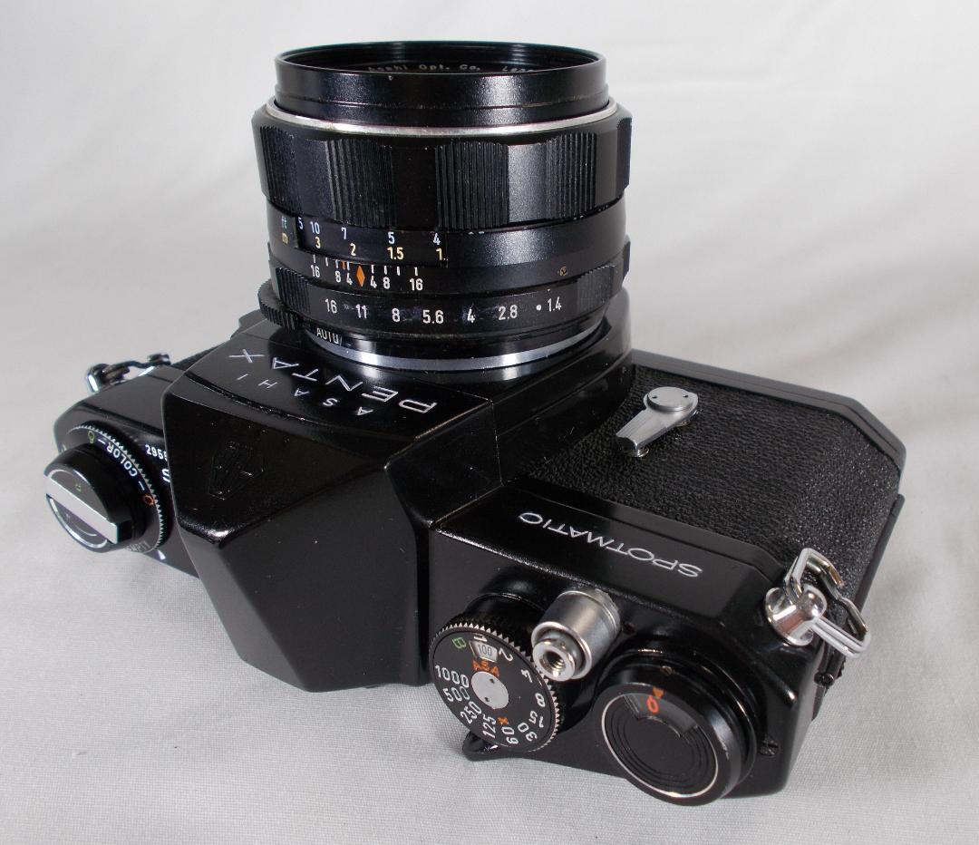 フィルムカメラ 整備済 完動品　Pentax SP　+ f/1.4　L226