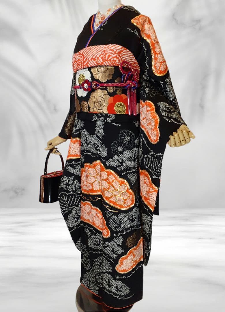 【総絞り振袖】人気の黒 格式高い黒の総絞り金駒刺繍 黒地梅刺繍 袋帯フルセット