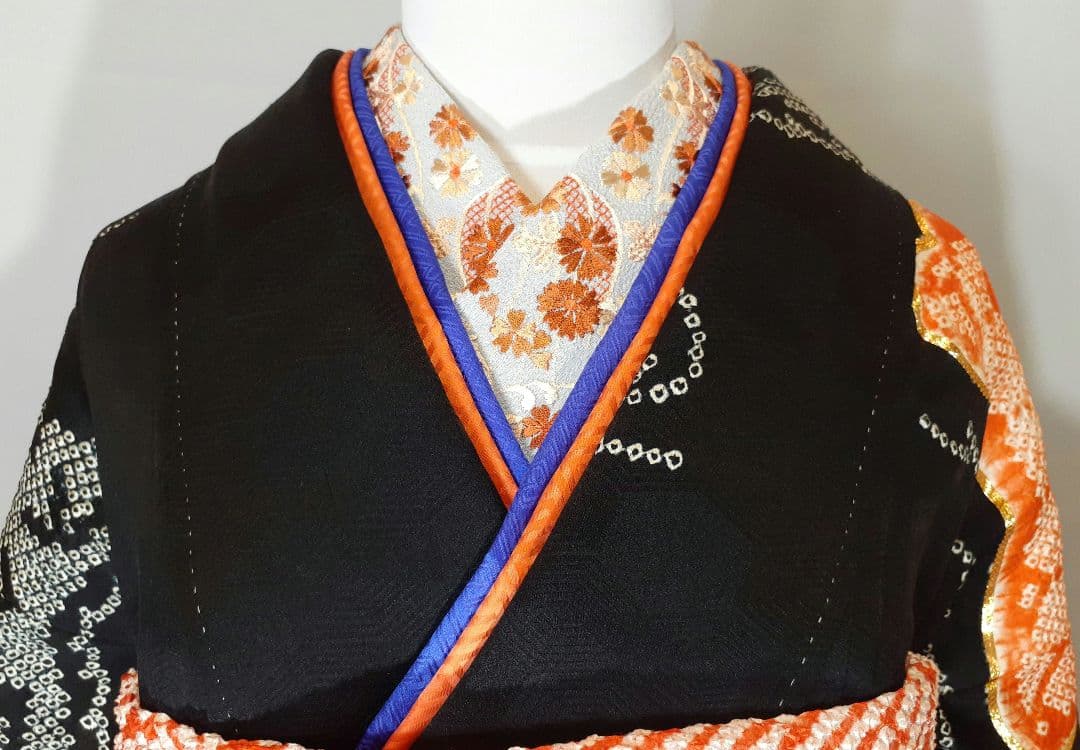 【総絞り振袖】人気の黒 格式高い黒の総絞り金駒刺繍 黒地梅刺繍 袋帯フルセット