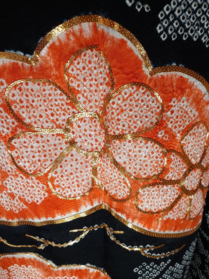 【総絞り振袖】人気の黒 格式高い黒の総絞り金駒刺繍 黒地梅刺繍 袋帯フルセット