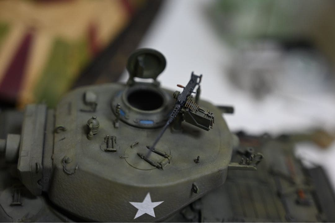 1/35 M4A3E2戦車＋フィギュア2体　セット