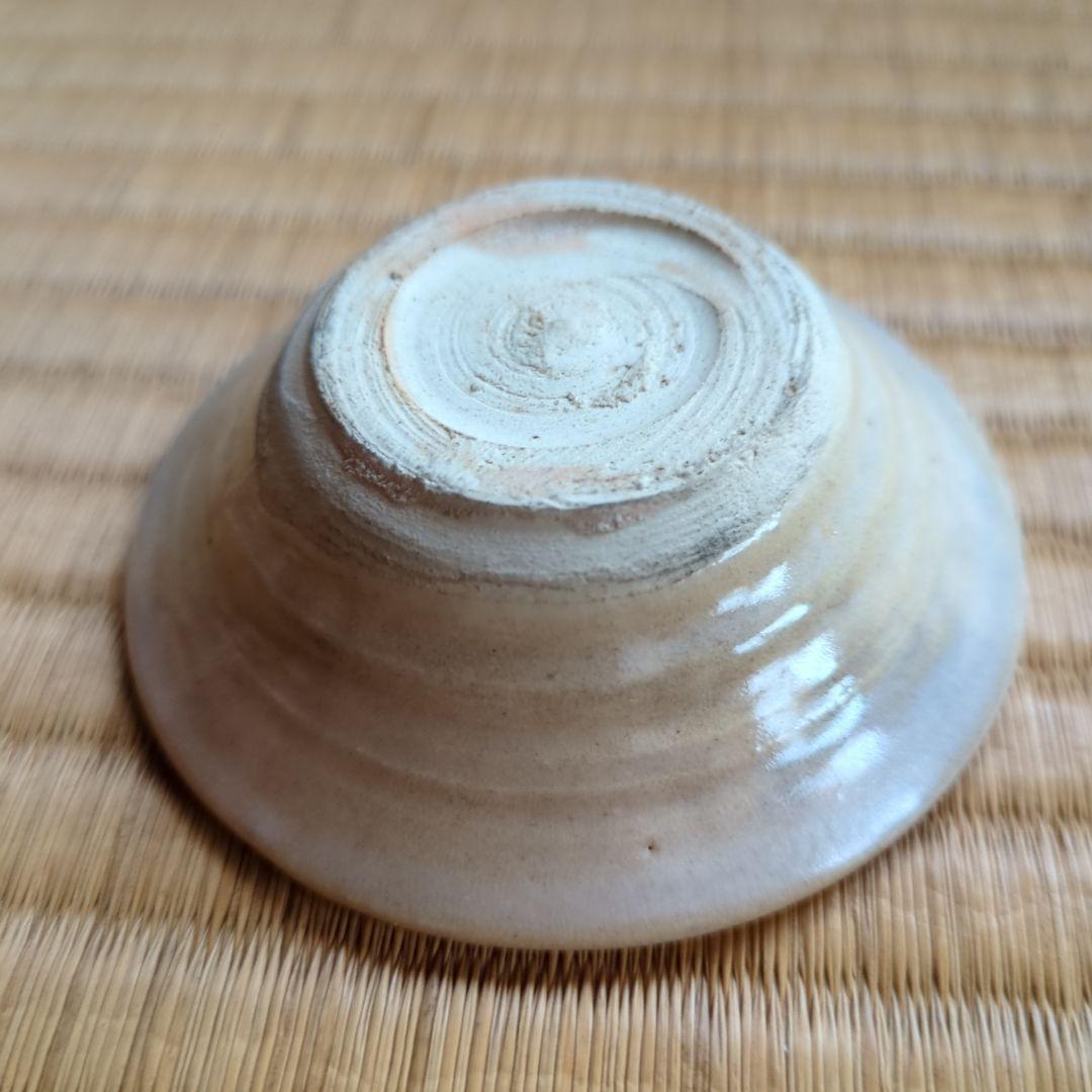 クリーム色の陶器皿 木箱付き　萩焼　酒器　骨董品