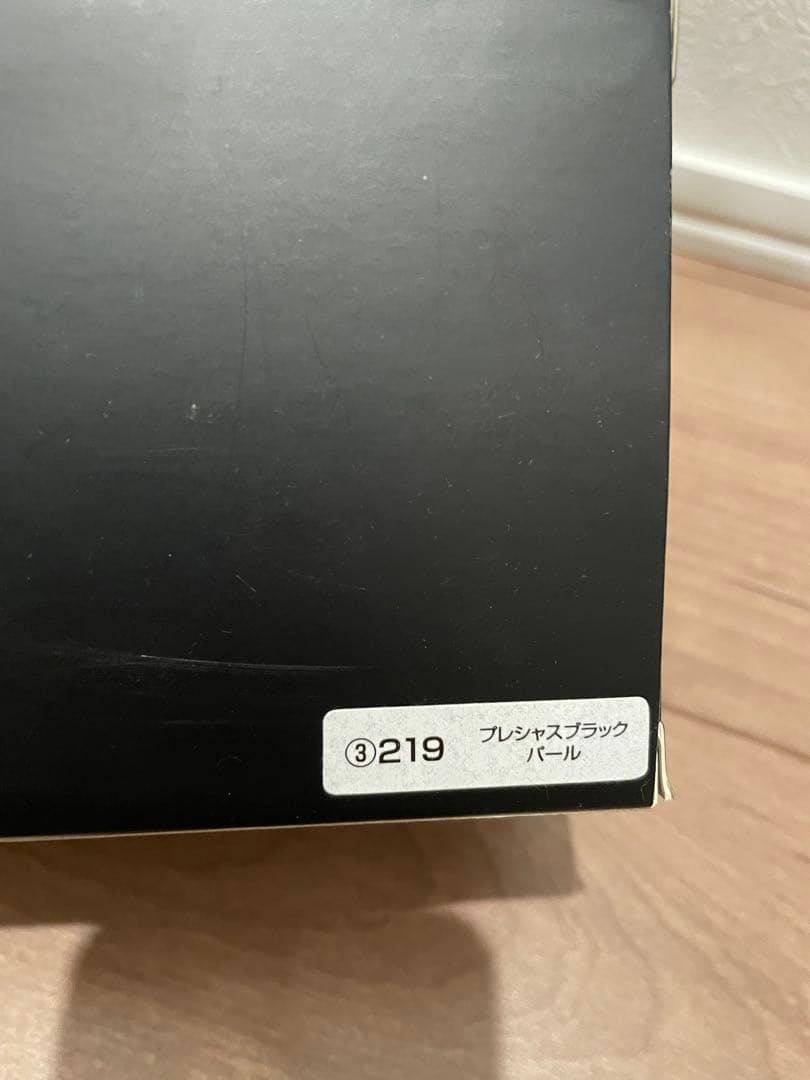 TOYOTA ハリアー カラーサンプル ミニカー ホワイト