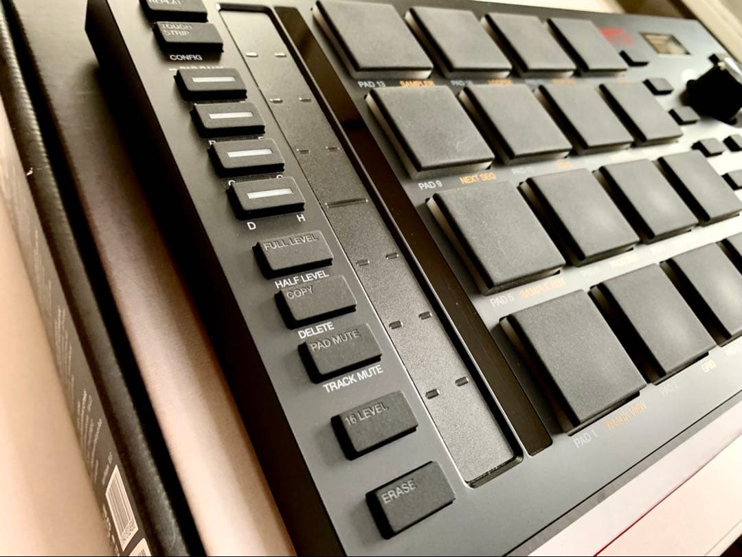 Akai MPC Studio 2 / MIDIケーブル欠品