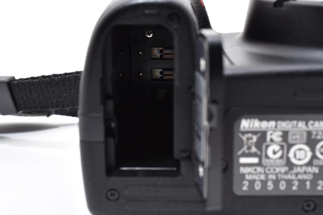 ★撮影枚数2,806枚・超美品★ ニコン D3000 ボディ #21223