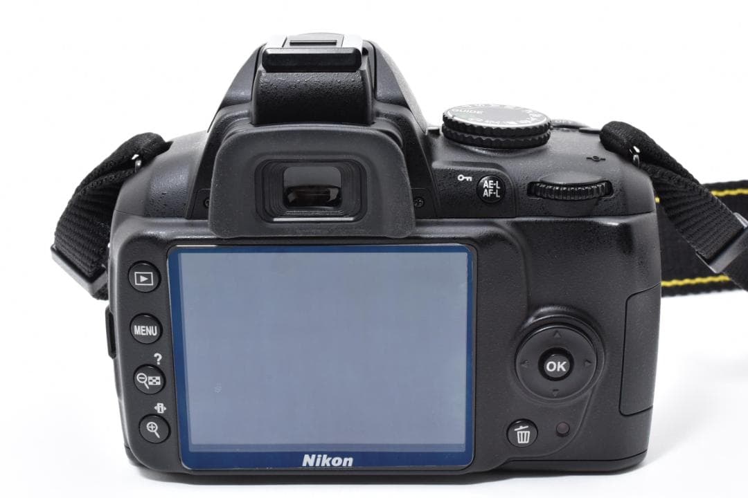 ★撮影枚数2,806枚・超美品★ ニコン D3000 ボディ #21223